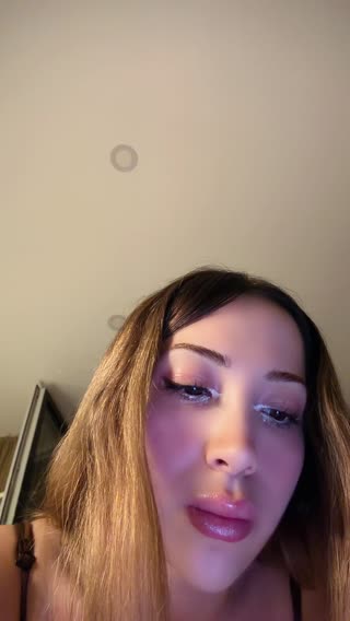 Watch 𝓞̈𝔂𝓴𝓾̈♡ — Live Stream from 03.08.2026 22:54
