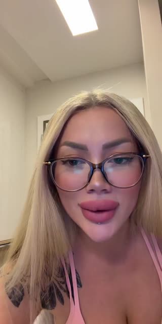 Watch Büşra 🐅 — Live Stream from 04.08.2026 18:17