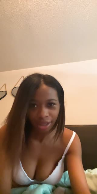 allyia — 04.08.2026 20:53 canlı yayın kaydı