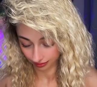 Yulia Si — 04.08.2026 23:25 canlı yayın kaydı