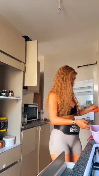 Özge — 05.08.2026 11:28 canlı yayın kaydı