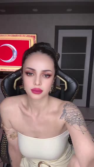 Ver a 𝓐𝓛𝓔𝓨 💄 — transmisión en vivo del 05.08.2026 23:57