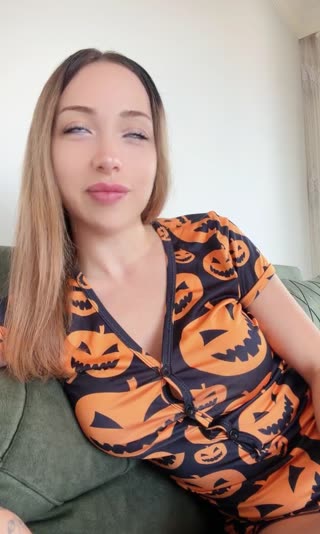 𝓞̈𝔂𝓴𝓾̈♡ ansehen – Livestream vom 06.08.2026 12:06