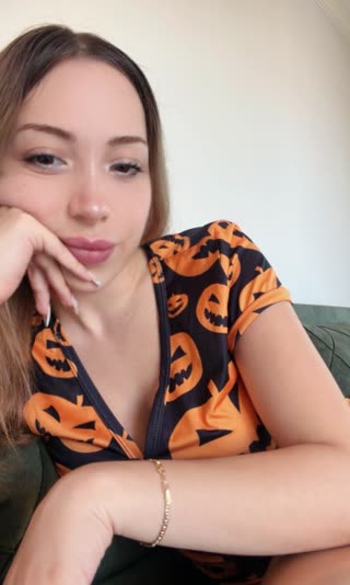 𝓞̈𝔂𝓴𝓾̈♡ ansehen – Livestream vom 06.08.2026 12:52