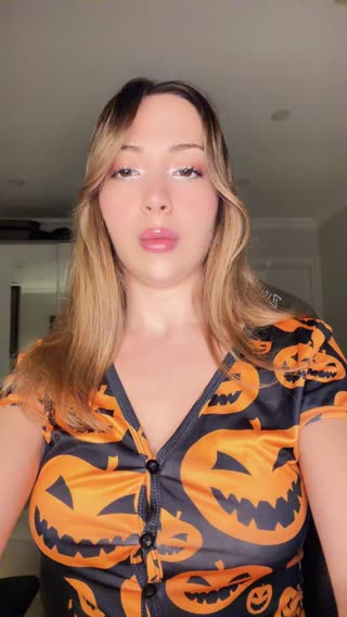 Ver a 𝓞̈𝔂𝓴𝓾̈♡ — transmisión en vivo del 06.08.2026 22:47