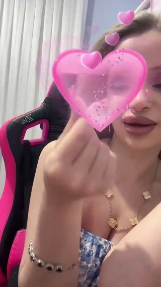 👼🏼LARA👼🏼 ansehen – Livestream vom 06.08.2026 23:25
