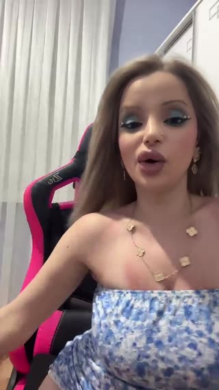 Ver a 👼🏼LARA👼🏼 — transmisión en vivo del 07.08.2026 01:30