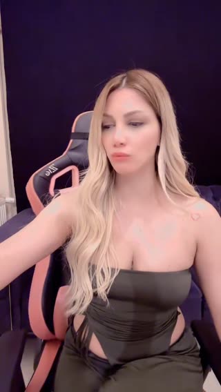Ver a Sema🐠 — transmisión en vivo del 07.08.2026 19:49