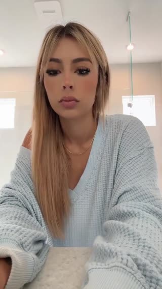 Ver a Allyson Boswell — transmisión en vivo del 07.08.2026 23:16
