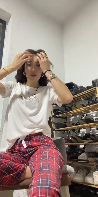 Büşra ansehen – Livestream vom 08.08.2026 23:36