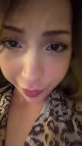 𝓞̈𝔂𝓴𝓾̈♡ ansehen – Livestream vom 09.08.2026 01:29
