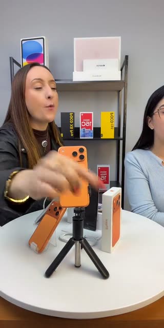 Ver a Lis & Leo — transmisión en vivo del 09.08.2026 02:02