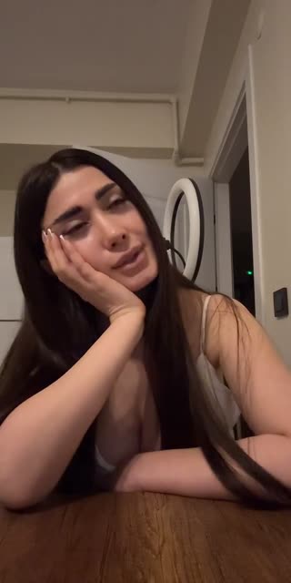 Ver a Maxmudova_zari❤️ — transmisión en vivo del 09.08.2026 23:19