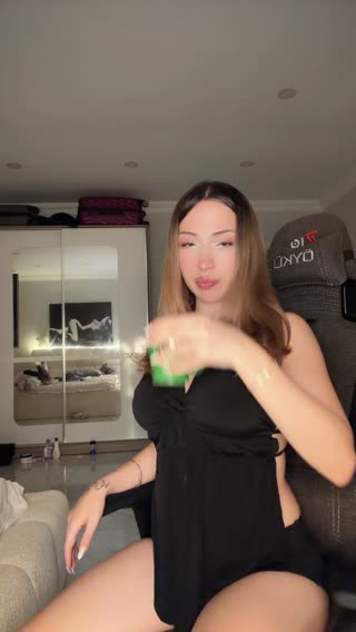 Watch 𝓞̈𝔂𝓴𝓾̈♡ — Live Stream from 02.08.2026 21:14